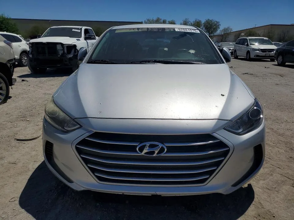 5NPD74LF7JH385372 — 2018 HYUNDAI ELANTRA photo 5