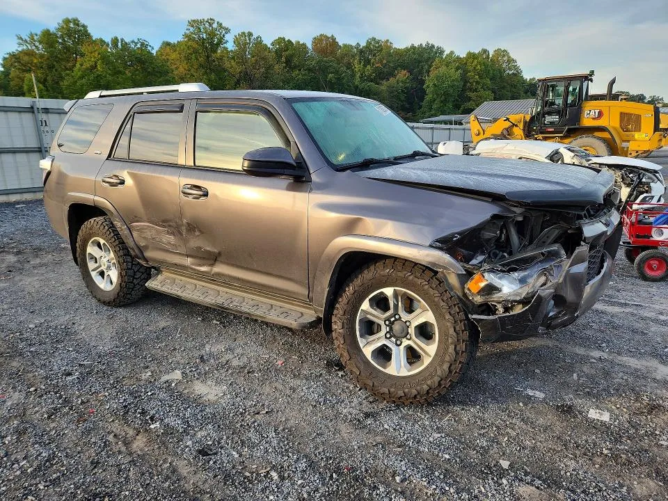 JTEBU5JRXG5276878 — 2016 TOYOTA 4RUNNER photo 4