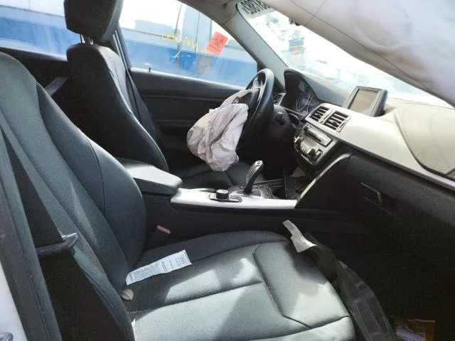 WBA3B1C53FK136749 — 2015 BMW 320i photo 5