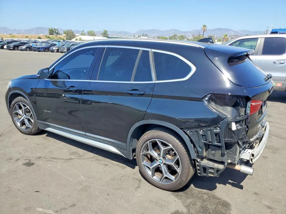 WBXHT3Z38J4A66773 — 2018 BMW X1 photo 2