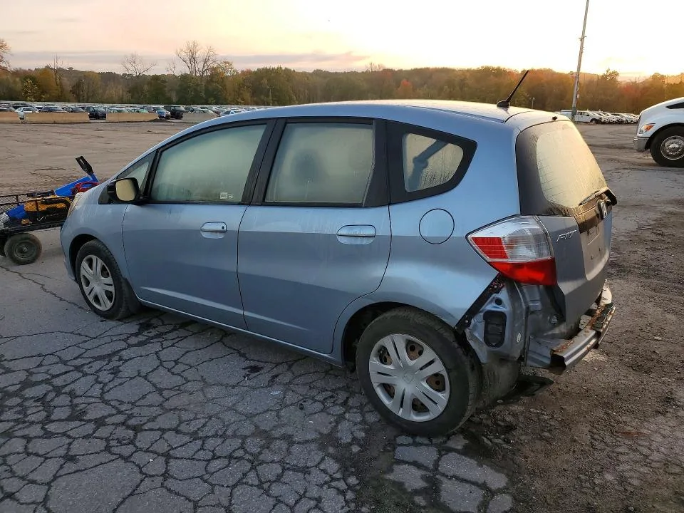 JHMGE8H34BC028073 — 2011 HONDA FIT photo 2