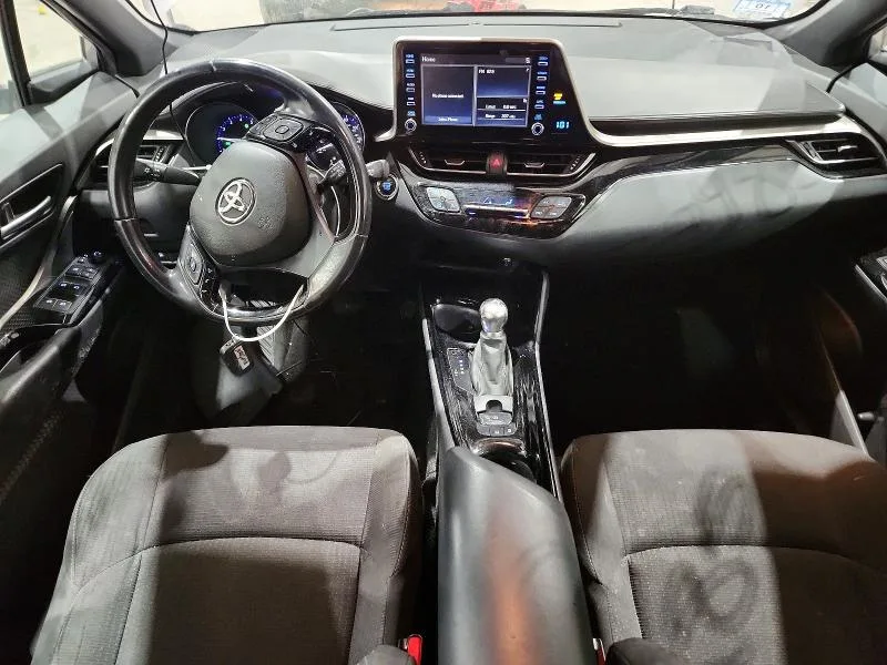 NMTKHMBXXKR092879 — 2019 TOYOTA C-HR photo 8