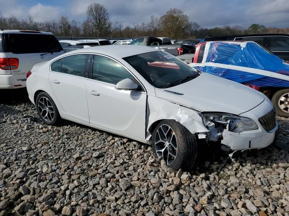 2G4GL5EX3H9182864 — 2017 BUICK REGAL photo 4
