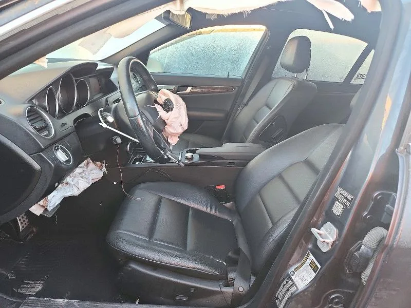 WDDGF4HB1EA964351 — 2014 MERCEDES-BENZ C photo 7