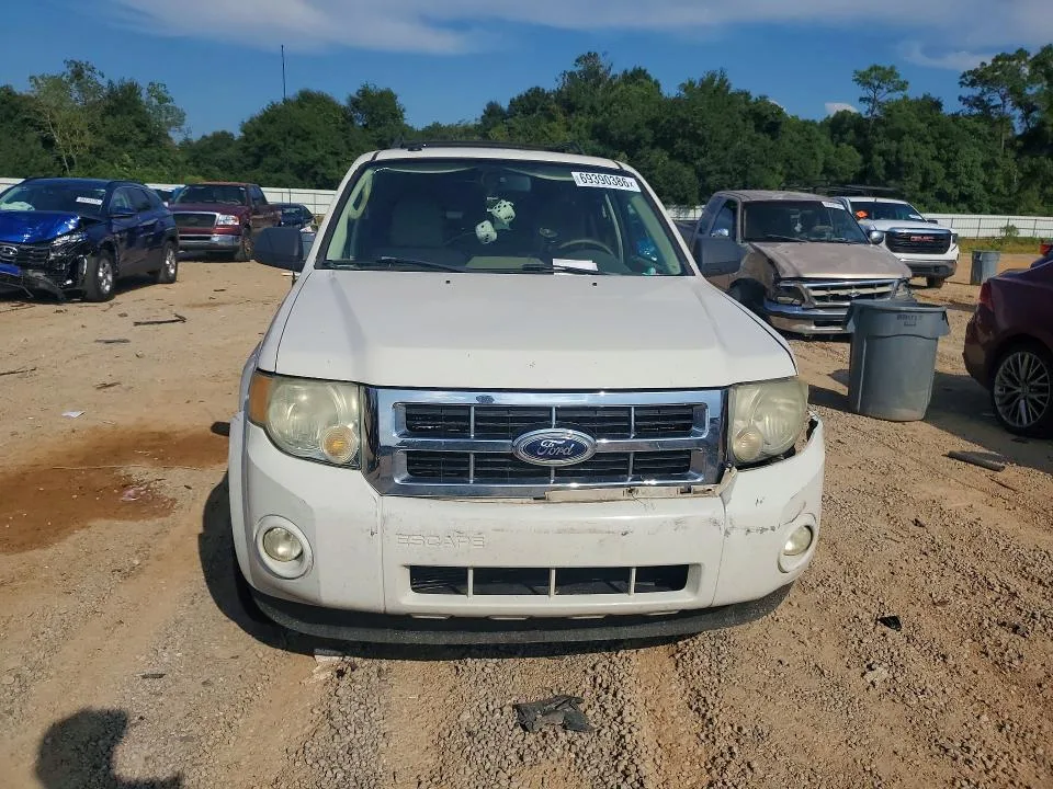 1FMCU0D76BKA04016 — 2011 FORD ESCAPE photo 5
