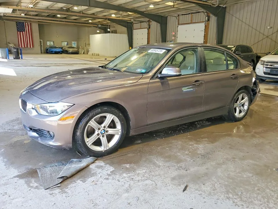 WBA3C3C5XEPV90040 — 2014 BMW 320 photo 1