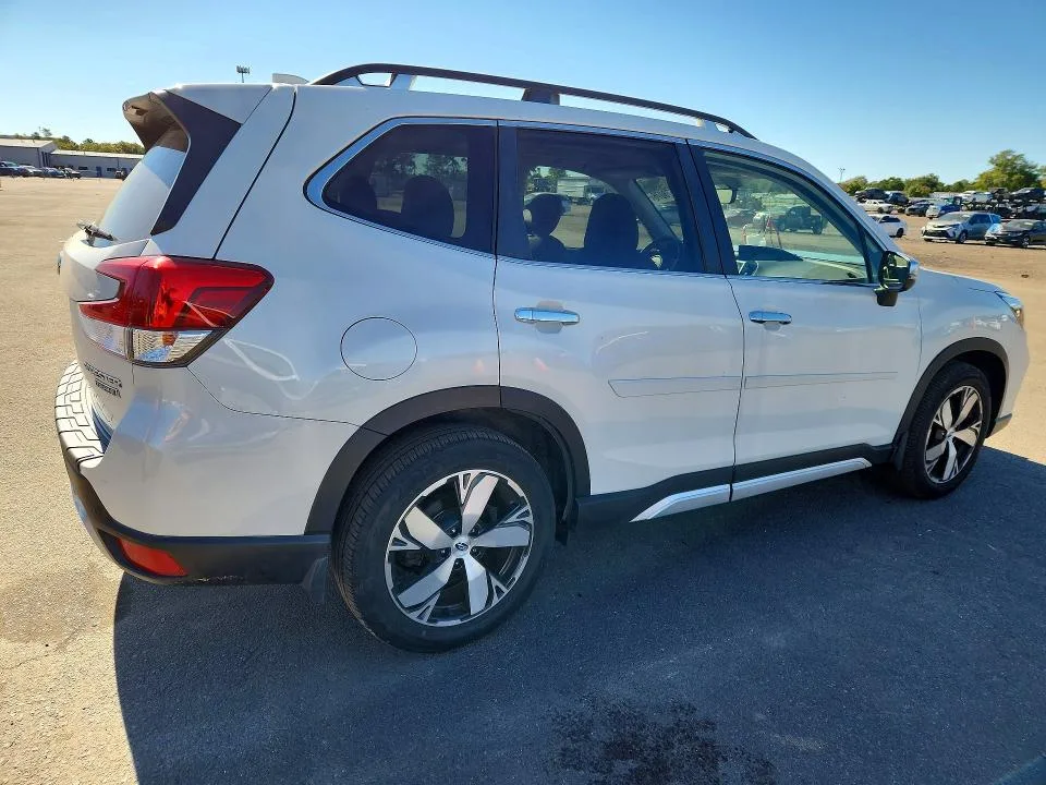JF2SKAWC9KH459558 — 2019 SUBARU FORESTER photo 3