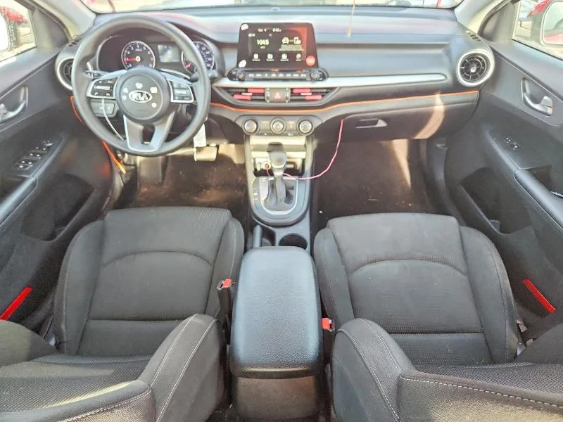 3KPF24ADXME326074 — 2021 KIA FORTE photo 8