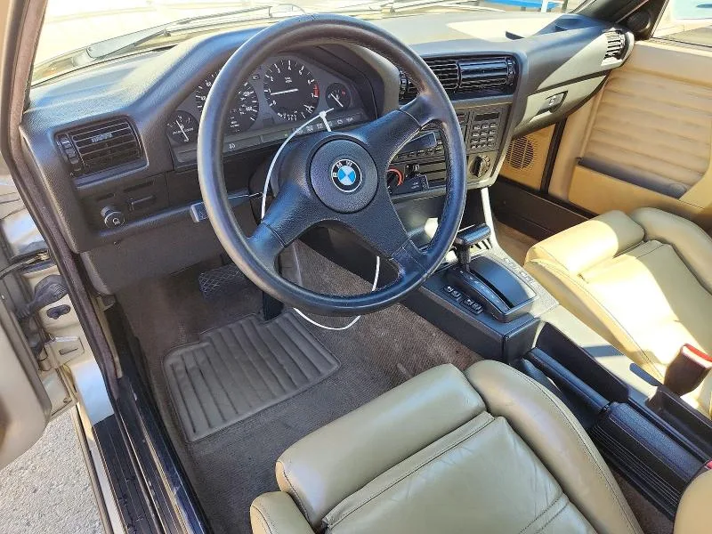 WBABB230XH8855020 — 1987 BMW 325 photo 8