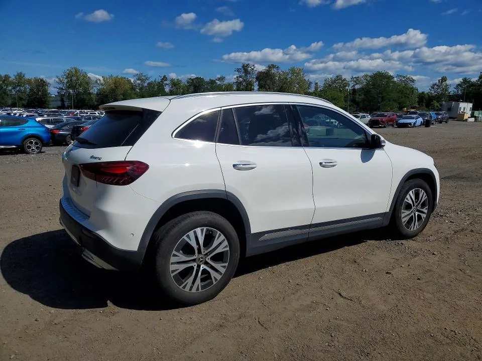 W1N4N4HB8SJ731037 — 2025 MERCEDES-BENZ GLA photo 3
