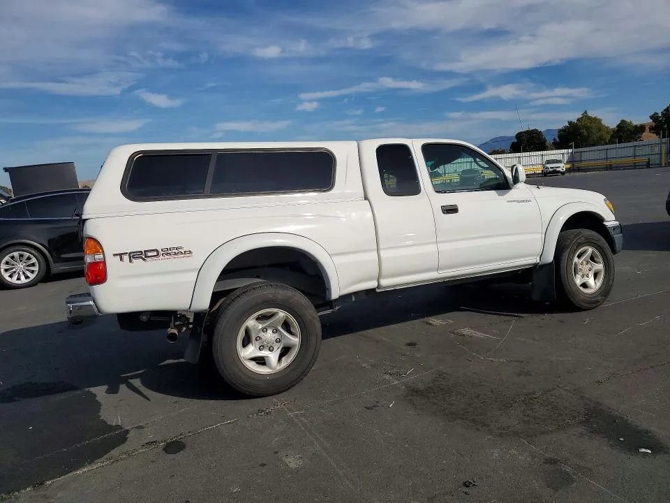 5TESN92N62Z006833 — 2002 TOYOTA TACOMA photo 3