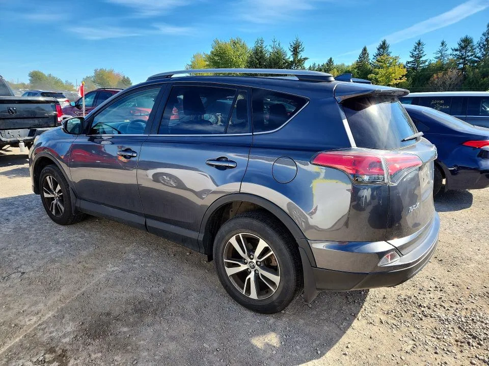 2T3BFREV2JW851732 — 2018 TOYOTA RAV4 photo 2