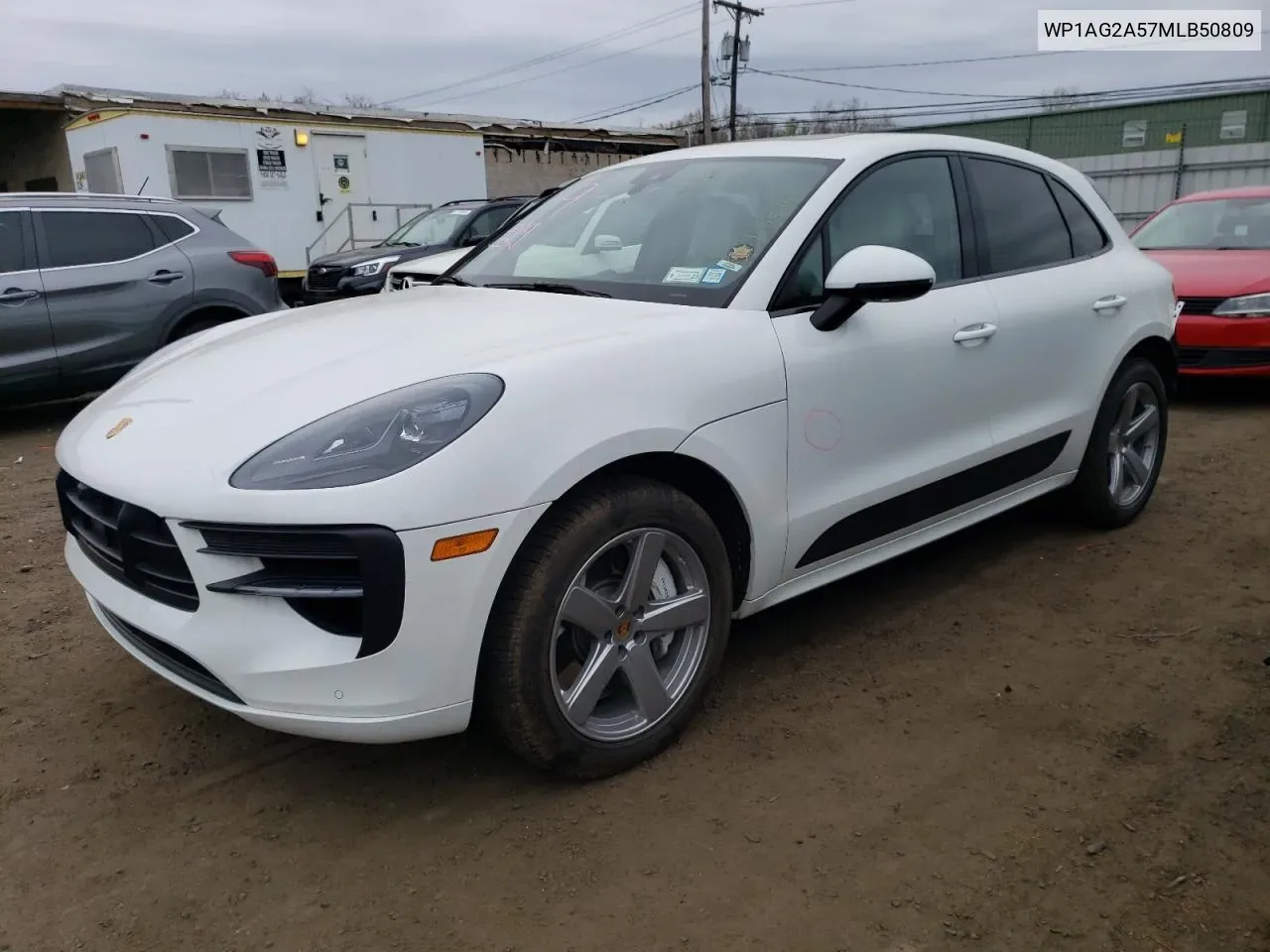 WP1AG2A57MLB50809 — 2021 PORSCHE Macan photo 2