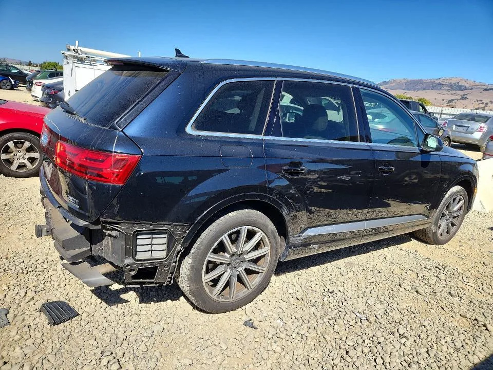 WA1LAAF70HD037438 — 2017 AUDI Q7 photo 3