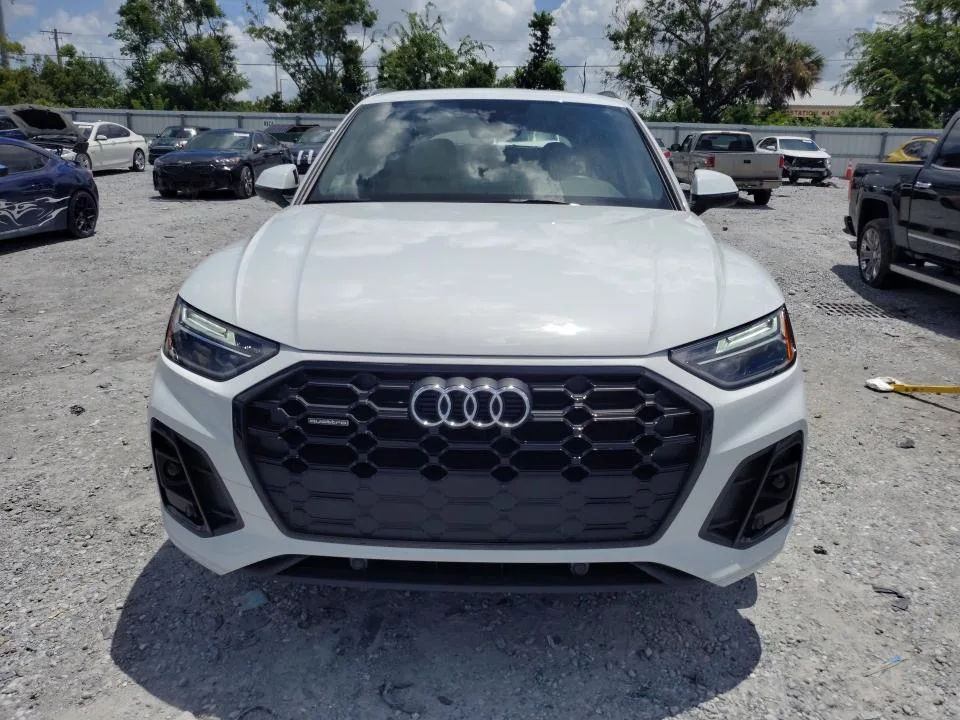 WA1GAAFY4S2057222 — 2025 AUDI Q5 photo 5