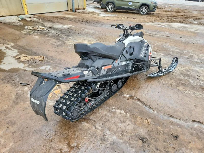 2T3BFREV9DW008650 — 2019 SKI-DOO UNKNOWN photo 4