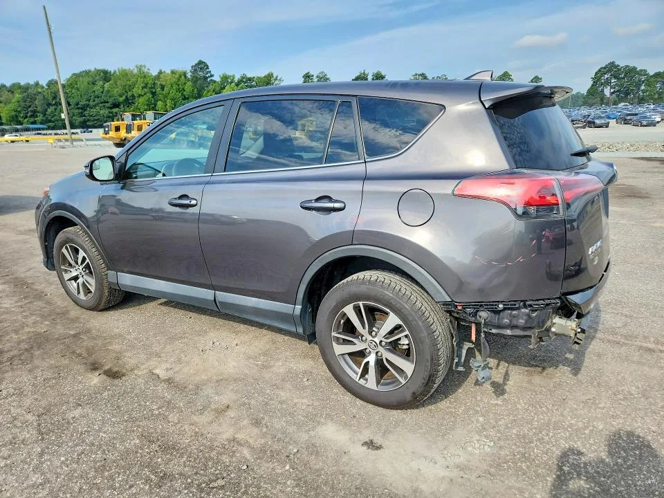 2T3WFREV1JW477812 — 2018 TOYOTA RAV4 photo 2