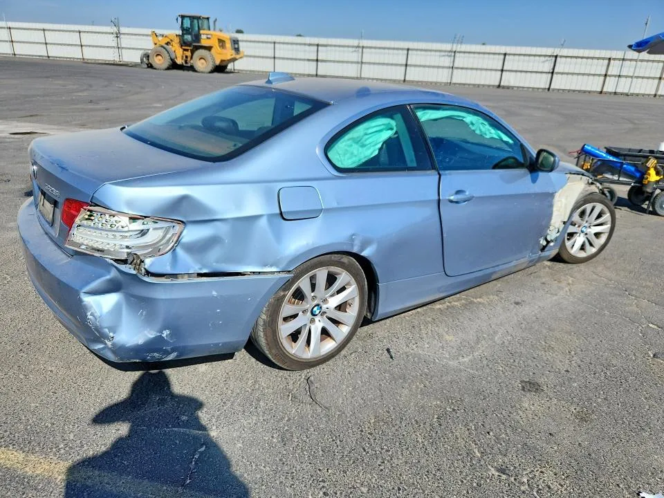 WBAKE5C54CE756465 — 2012 BMW 328 photo 3