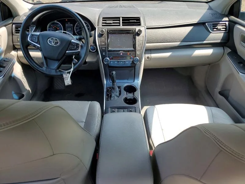 4T1BD1FK0HU205829 — 2017 TOYOTA CAMRY HYBRID photo 8