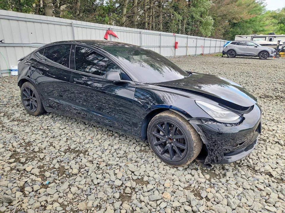 5YJ3E1EA3JF152184 — 2018 TESLA MODEL 3 photo 4