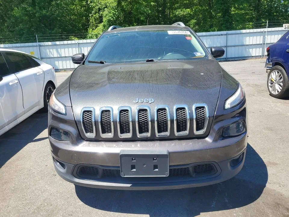 1C4PJMDB8HW638553 — 2017 JEEP CHEROKEE photo 5