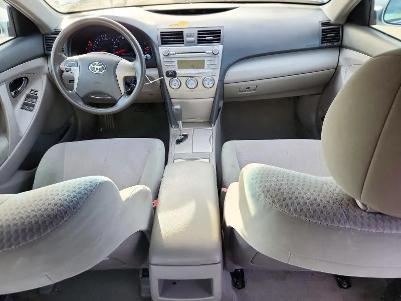 4T1BF3EK4BU686084 — 2011 TOYOTA CAMRY photo 8