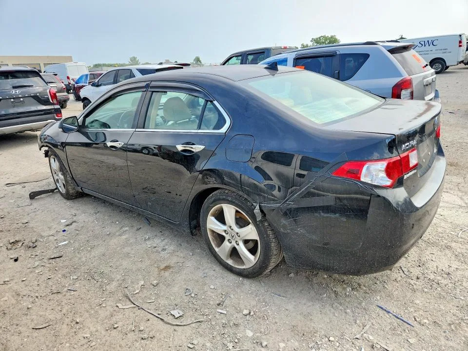JH4CU2F68AC023100 — 2010 ACURA TSX photo 2