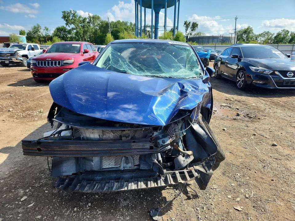 3N1AB7AP1HY230301 — 2017 NISSAN SENTRA photo 5