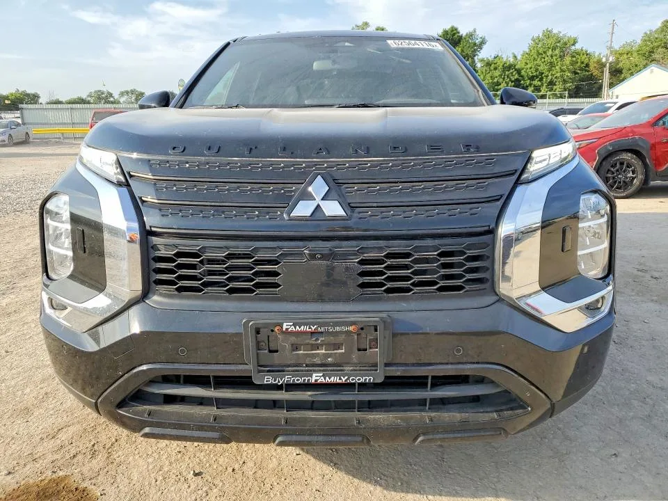 JA4J4VA85RZ018801 — 2024 MITSUBISHI OUTLANDER photo 5