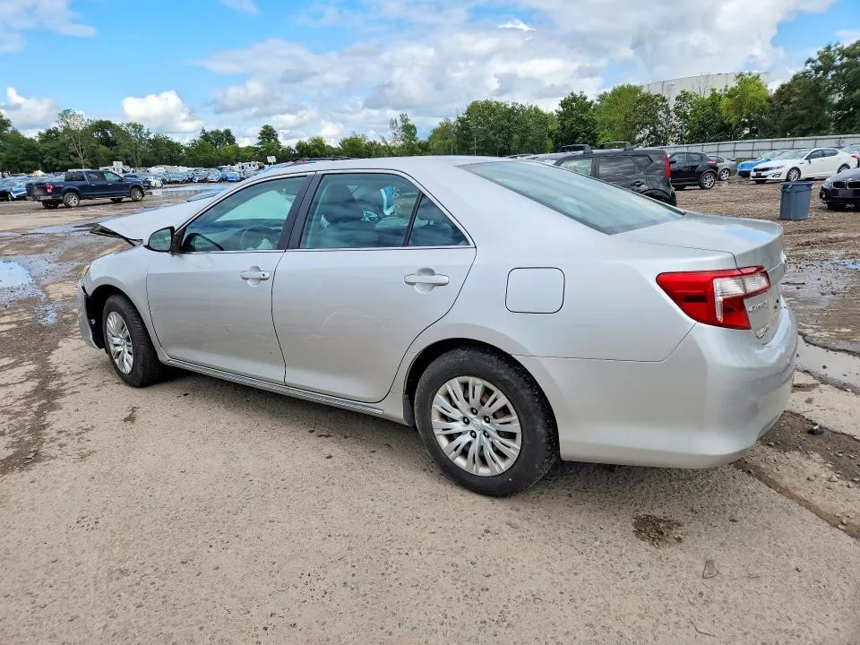 4T4BF1FK7CR247231 — 2012 TOYOTA CAMRY photo 2