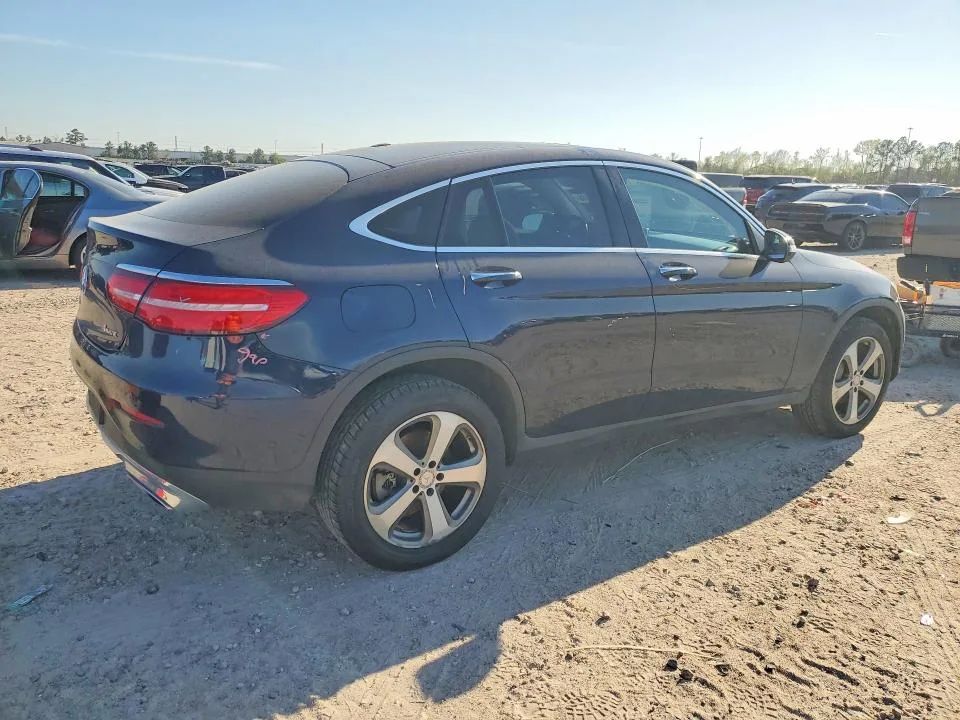 WDC0J4KB5HF152779 — 2017 MERCEDES-BENZ GLC COUPE photo 3