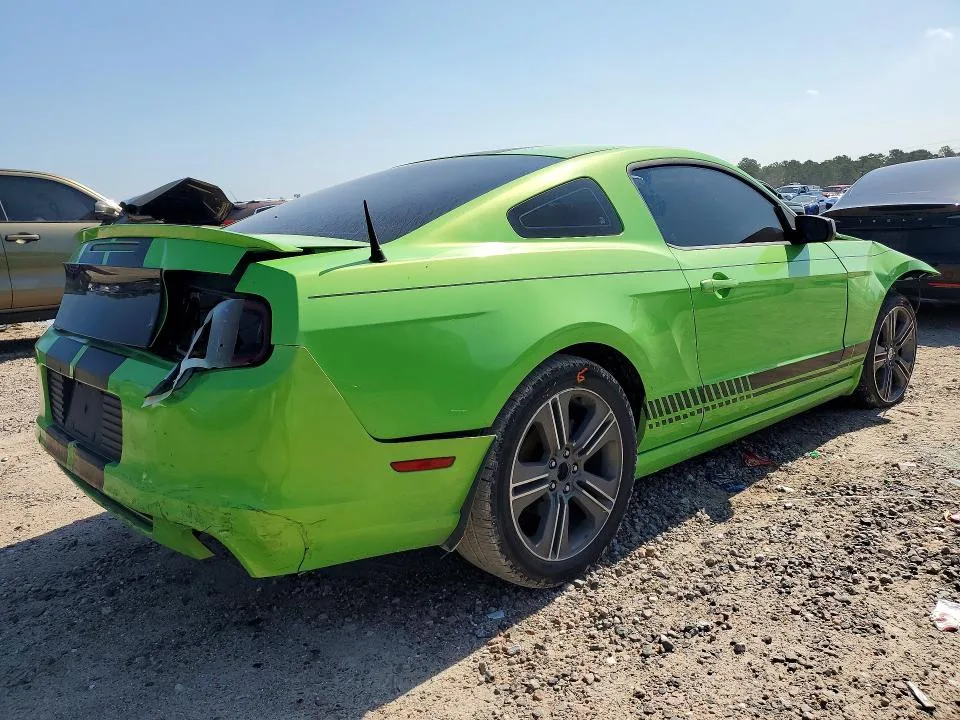 1ZVBP8AMXD5228422 — 2013 FORD MUSTANG photo 3