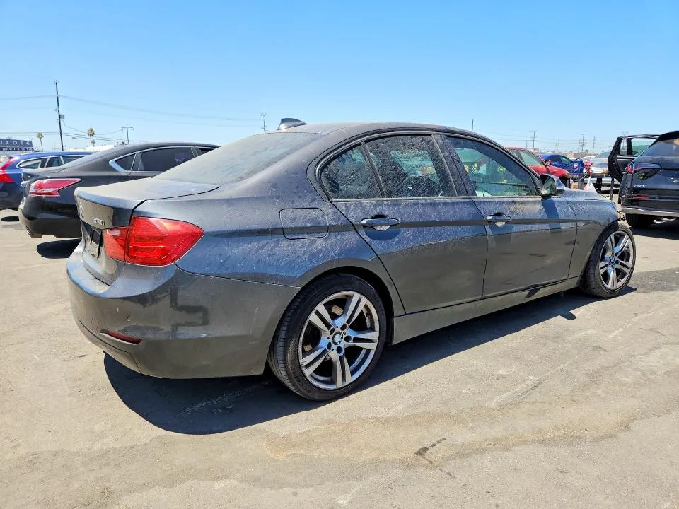 WBA3B1C52EP680984 — 2014 BMW 320 photo 3