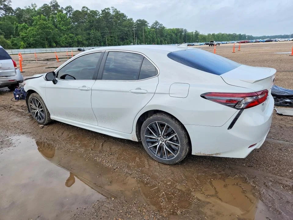 4T1G11AKXRU236979 — 2024 TOYOTA CAMRY photo 2