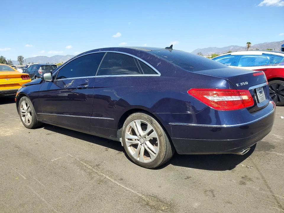 WDDKJ5GB0AF002720 — 2010 MERCEDES-BENZ E photo 2