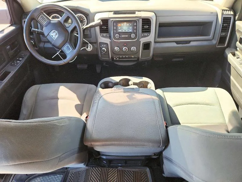3C6UR5CJ3HG684887 — 2017 RAM 2500 photo 8