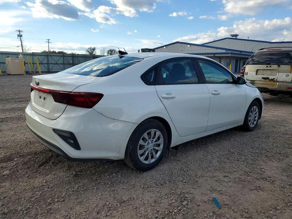 3KPF24AD7LE174351 — 2020 KIA FORTE photo 3