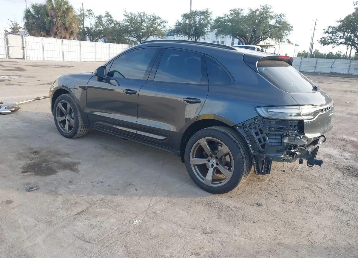 WP1AA2A57SLB02046 — 2025 PORSCHE Macan photo 11