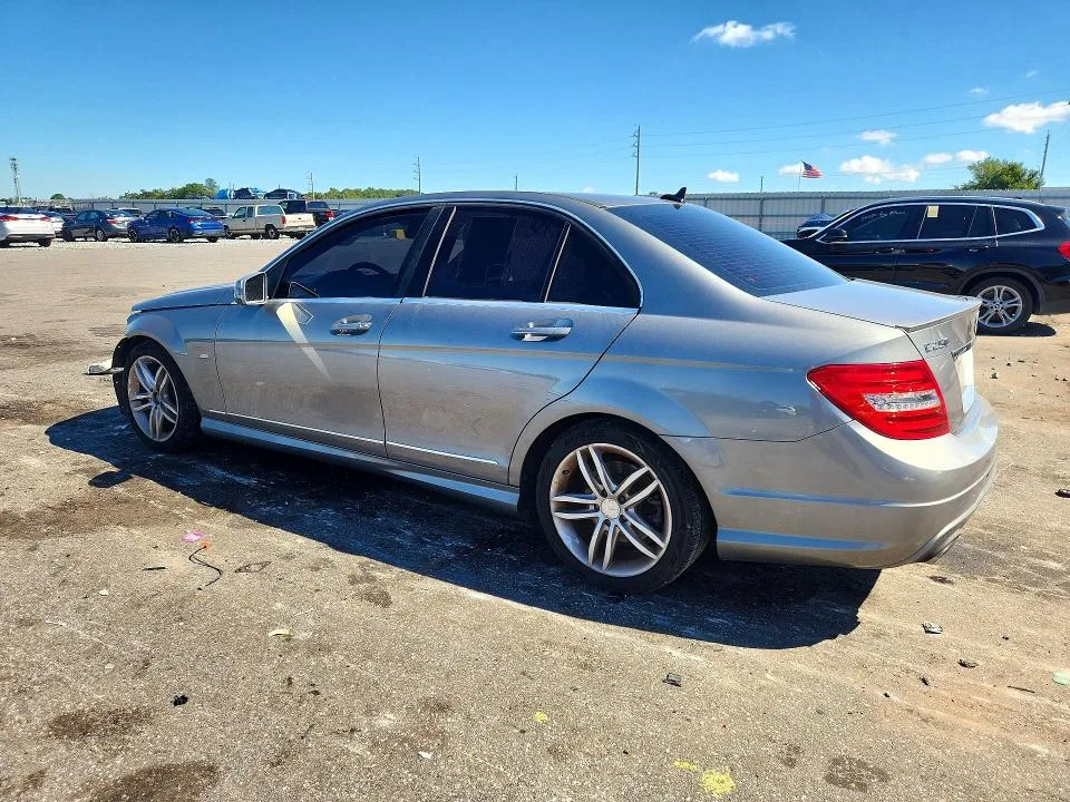 WDDGF4HB6CR202583 — 2012 MERCEDES-BENZ C photo 2