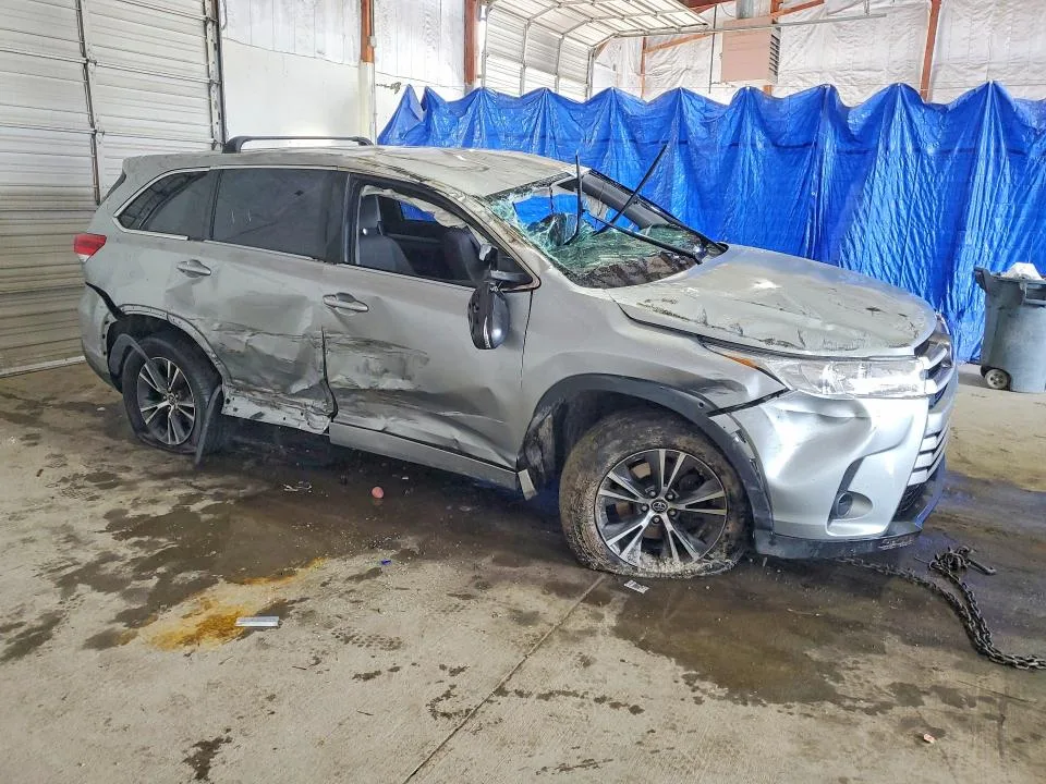 5TDZZRFHXHS202609 — 2017 TOYOTA HIGHLANDER photo 4