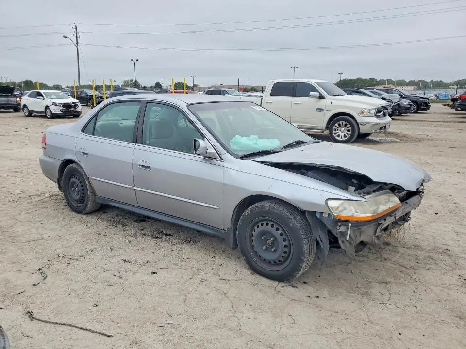 1HGCG56491A147544 — 2001 HONDA ACCORD photo 4