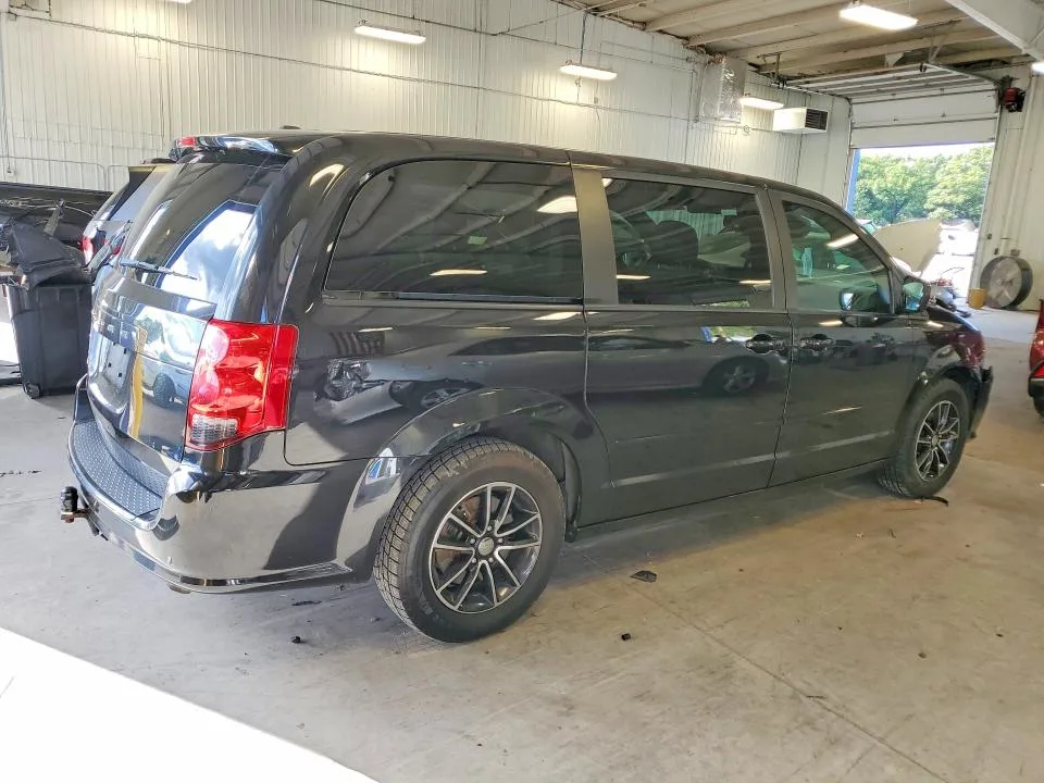2C4RDGBG7HR836436 — 2017 DODGE GRAND CARAVAN photo 3