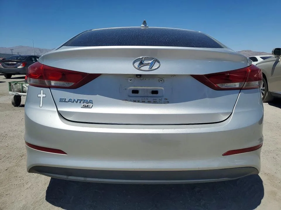 5NPD74LF7JH385372 — 2018 HYUNDAI ELANTRA photo 6