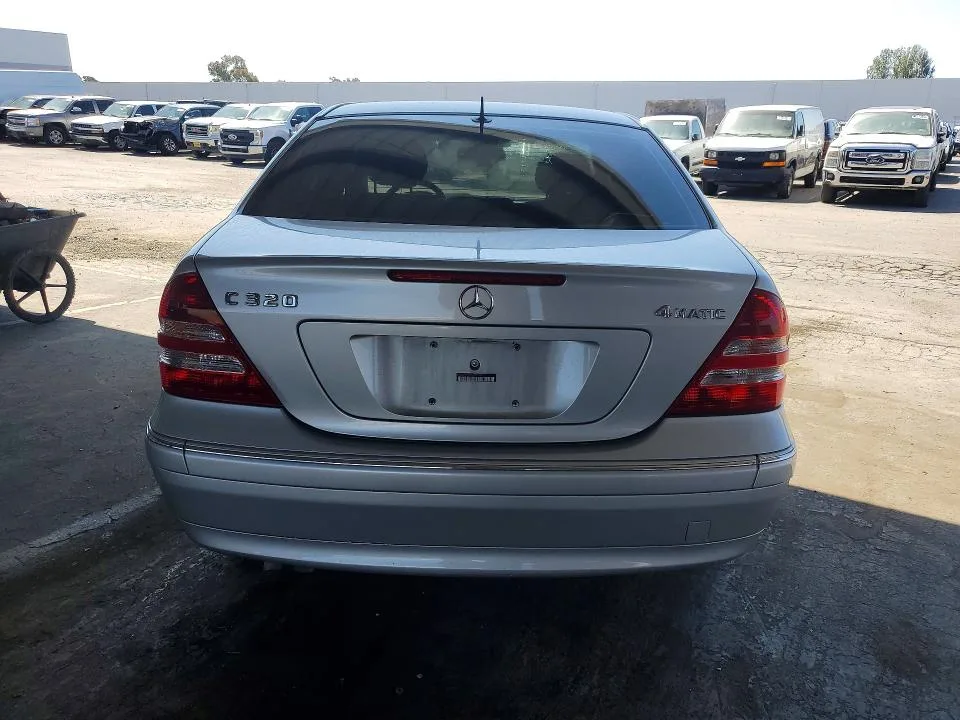 WDBRF84J45F562140 — 2005 MERCEDES-BENZ C photo 6