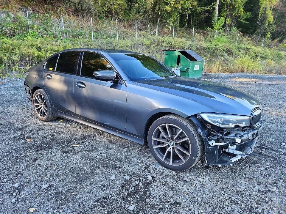 3MW5R7J04N8C23462 — 2022 BMW 330XI photo 4