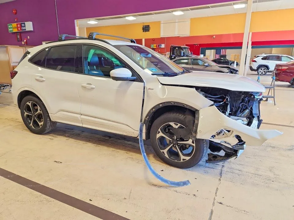 1FMCU9PA1PUA03458 — 2023 FORD ESCAPE photo 4