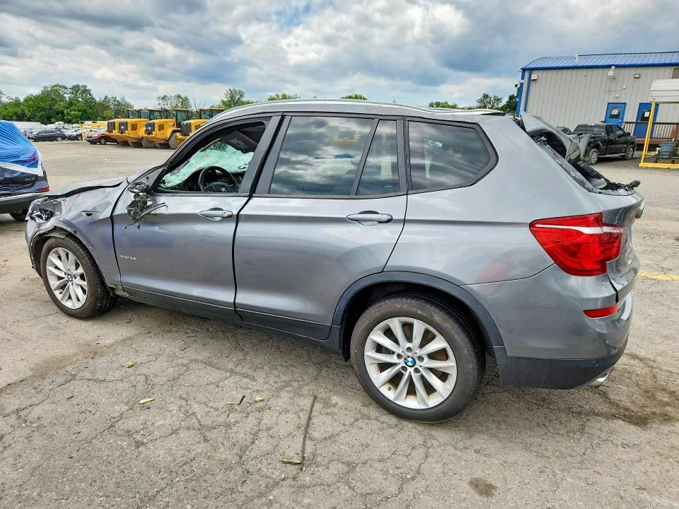 5UXWX9C56G0D82841 — 2016 BMW X3 photo 2