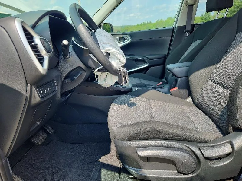 KNDJ23AU8P7867228 — 2023 KIA SOUL photo 7