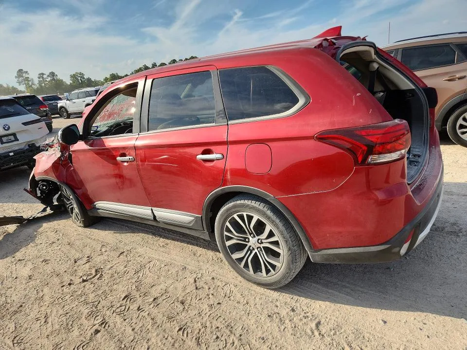 JA4AD3A38JZ060991 — 2018 MITSUBISHI OUTLANDER photo 2