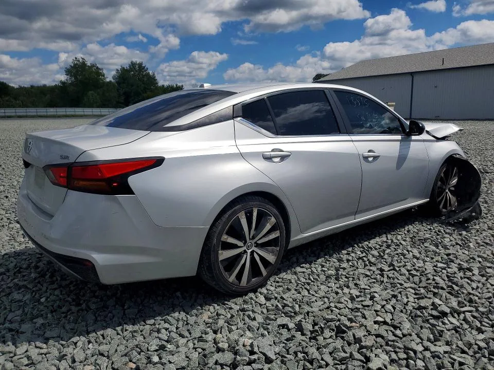 1N4BL4CVXLC133369 — 2020 NISSAN ALTIMA photo 3